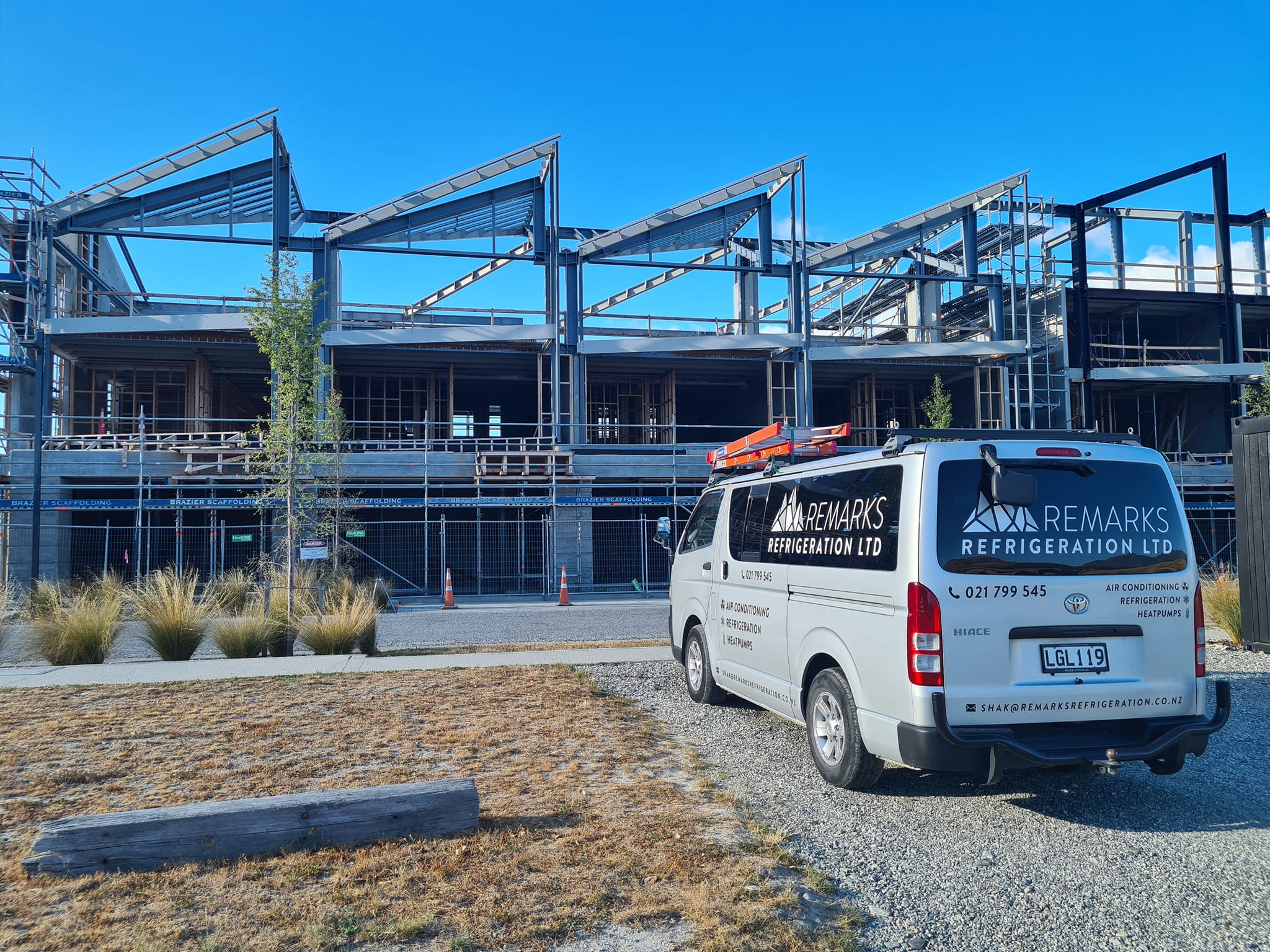 Remarks Refrigeration van parked at Lake Wakatipu
